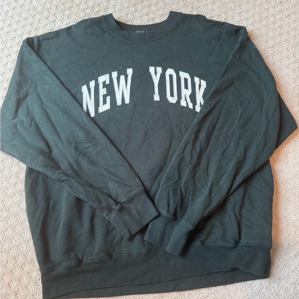 Brandy Melville green New York Sweatshirt
